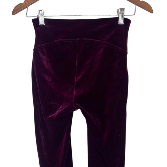 SPANX Red Velvet High Waisted Leggings- Power Waistband- Rich Burgundy- Small - Picture 9 of 16